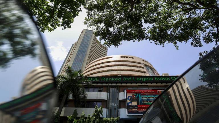 Stock Market Live: GIFT Nifty indicates a negative start for domestic indices