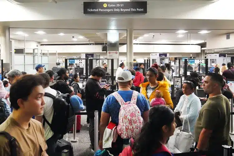 A Record Number of Passengers Flew on Sunday — What This Means for July 4