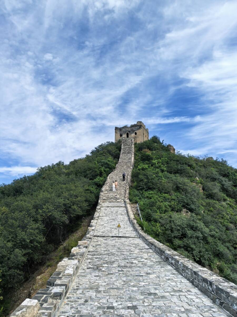 Explore the dizzying heights of Simatai Great Wall