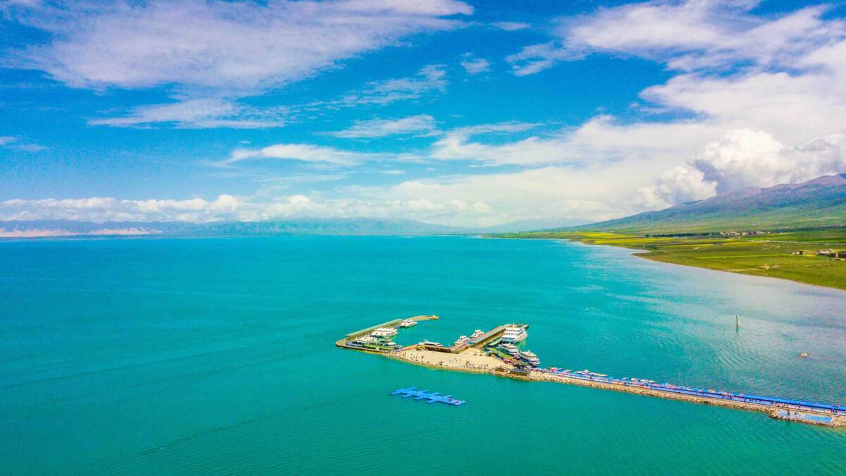 Qinghai Lake Travel Guide: One of the most beautiful lakes in China, a must-visit place in a lifetime to feel its unique beauty