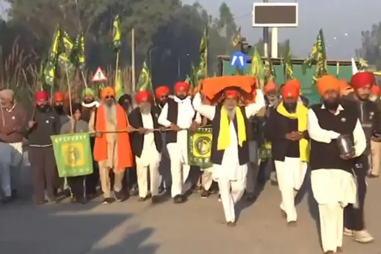 Farmers protest: Farmers gather at Shambhu border to march towards Delhi for the implementation of the Charter of 12 demands